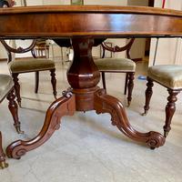 Tavolo tondo antico in radica di noce epoca 800