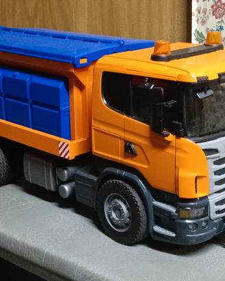 bruder camion spargisale scania