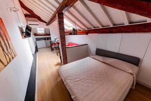 Recco grazioso loft arredato