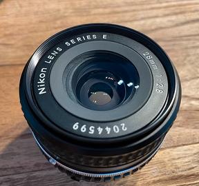 Nikon Serie E, 28mm, 1:2.8