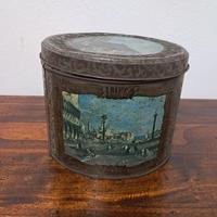 Scatola di metallo vintage