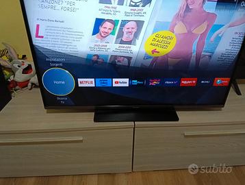 TV 43"  Panasonic Smart TV 4 k