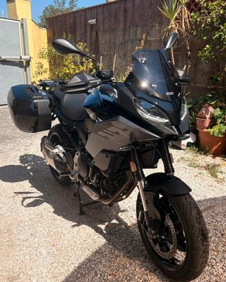 XR900 2026