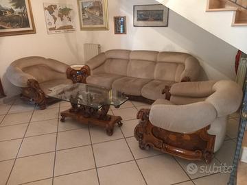 Salotto completo di tavolino da fumo