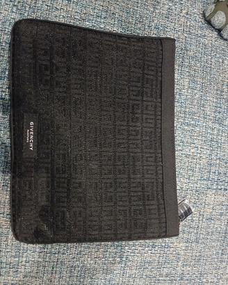pochette  Givenchy 