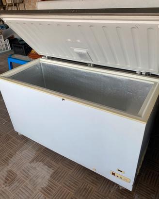 Freezer a pozzetto 500 litri
