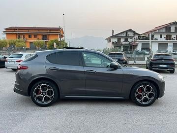 Alfa Romeo Stelvio 2.2 Turbodiesel 210 CV AT8 Q4 V