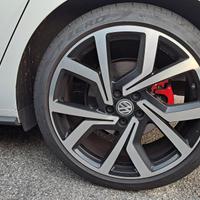 Pneumatici estivi Pirelli P Zero Nero 215 40 R18
