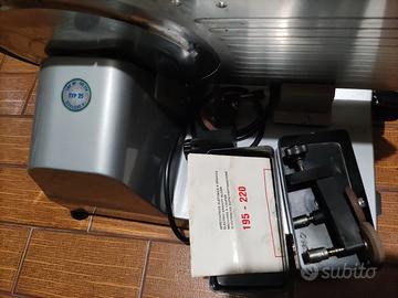 affettatrice semiprofessionale lama 25 cm