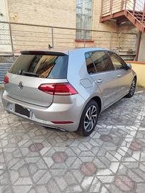 Volkswagen Golf 7.5 1.6 - 115 CV