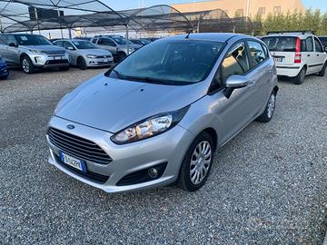 FORD Fiesta 1.5 TDCi 75CV 5 porte Black & White