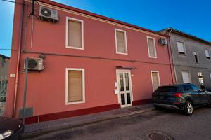 Indipendente bilivelli con ampio giardino