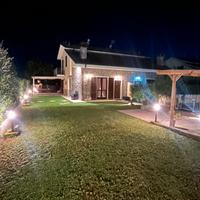 VALTRIANO Villetta d'angolo 3 lati liberi