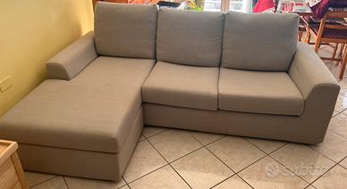 Divano poltrone sofà colore beige chiaro