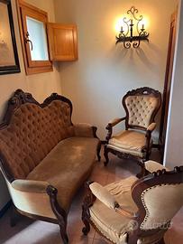 Divano e poltrone liberty in noce