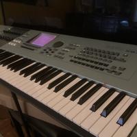 Motif  Yamaha XS7