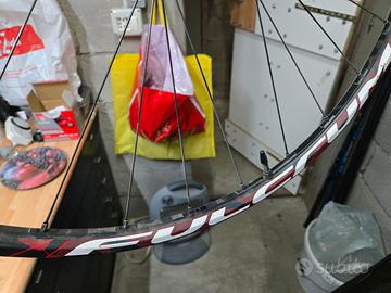 cerchi Fulcrum red passion 3 29 XD