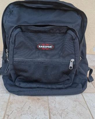 cartella Eastpak nera molto capiente