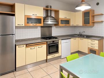 Cucina completa con elettrodomestici – € 700