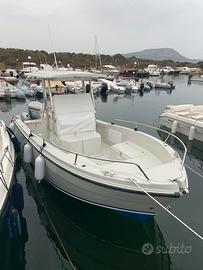 Open 660 Cantiere NavaleMarino con hard top