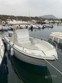 Open 660 Cantiere NavaleMarino con hard top