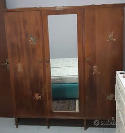 Armadio in legno vintage, 3 ante con 1 specchio