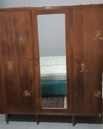 Armadio in legno vintage, 3 ante con 1 specchio