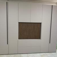 ARMADIO CON PORTA TV GIREVOLE