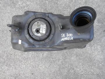 Serbatoio e pompa benzina aprilia sr max gilera