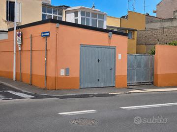 Box auto indipendente con cortile