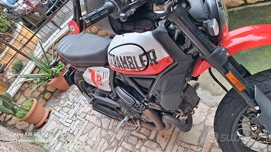 scrambler urban motard