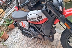 scrambler urban motard
