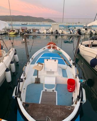 Gozzo catarsi 5.30 con Vetus M3.28 diesel