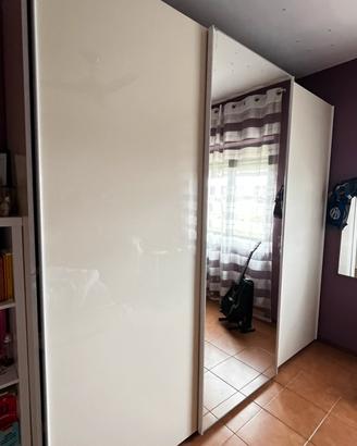 Arredamento usato in blocco