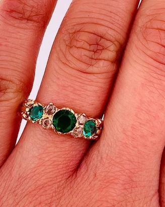 Anello oro rosa con smeraldi e diamanti