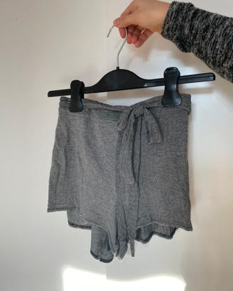 Morbidi pantaloncini corti grigi Suite Benedict