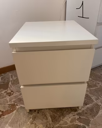Comodino MALM ikea bianco