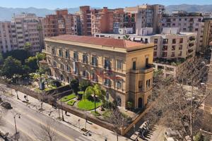 Attico / Mansarda di 277 m² con più di 5 locali e 