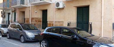 Locale piano terra per studio medico o ufficio