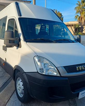 Iveco Daily 35S18 "FURGONE+6 POSTI"