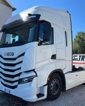 Iveco S-Way 490, anno 2022, km 402.000, ADR, Clima