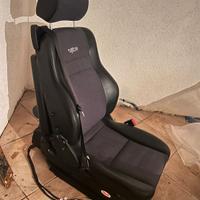 Sedile auto motorizzato per disabili