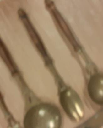 POSATE DECORATIVE IN OTTONE