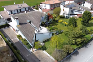 VILLA SINGOLA A RONCOFERRARO