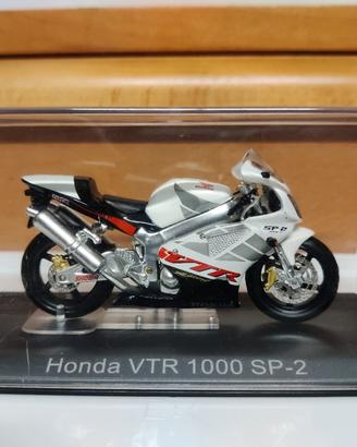 modellino Honda VTR 1000SP 2
