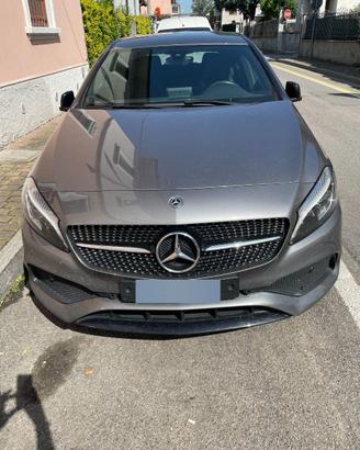 Mercedes-Benz Classe A 200 d Premium AMG