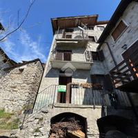 3 LOCALI A ARDENNO