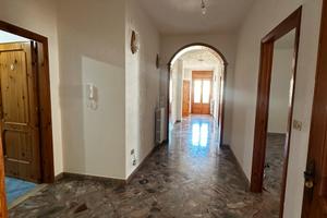 Si affitta un appartamento a presicce acquarica
