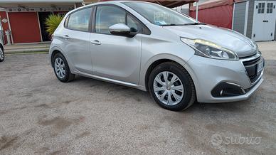 Peugeot 208 1.4 diesel -2015