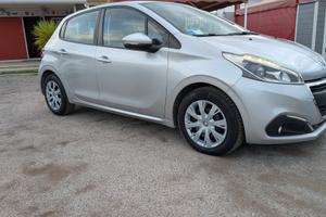 Peugeot 208 1.4 diesel -2015